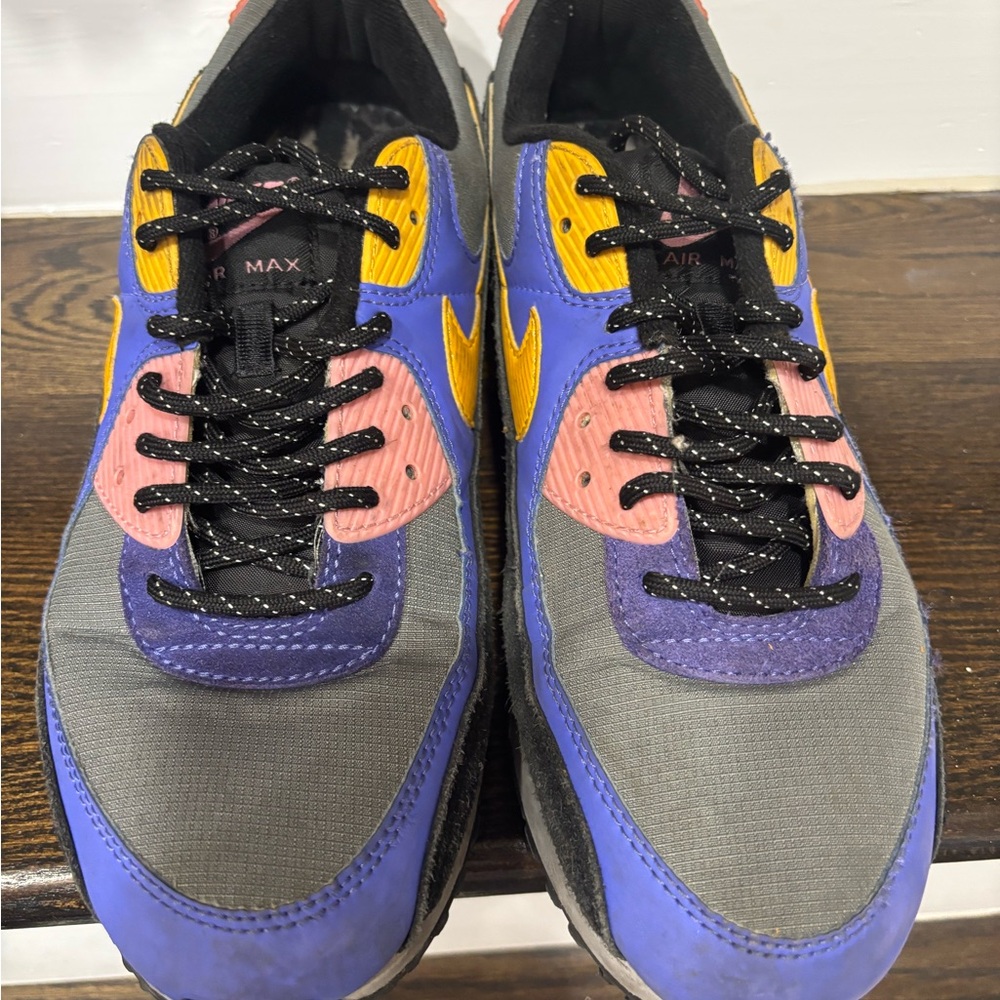 Nike Air Max Multicolor Athletic Shoes size 10.5